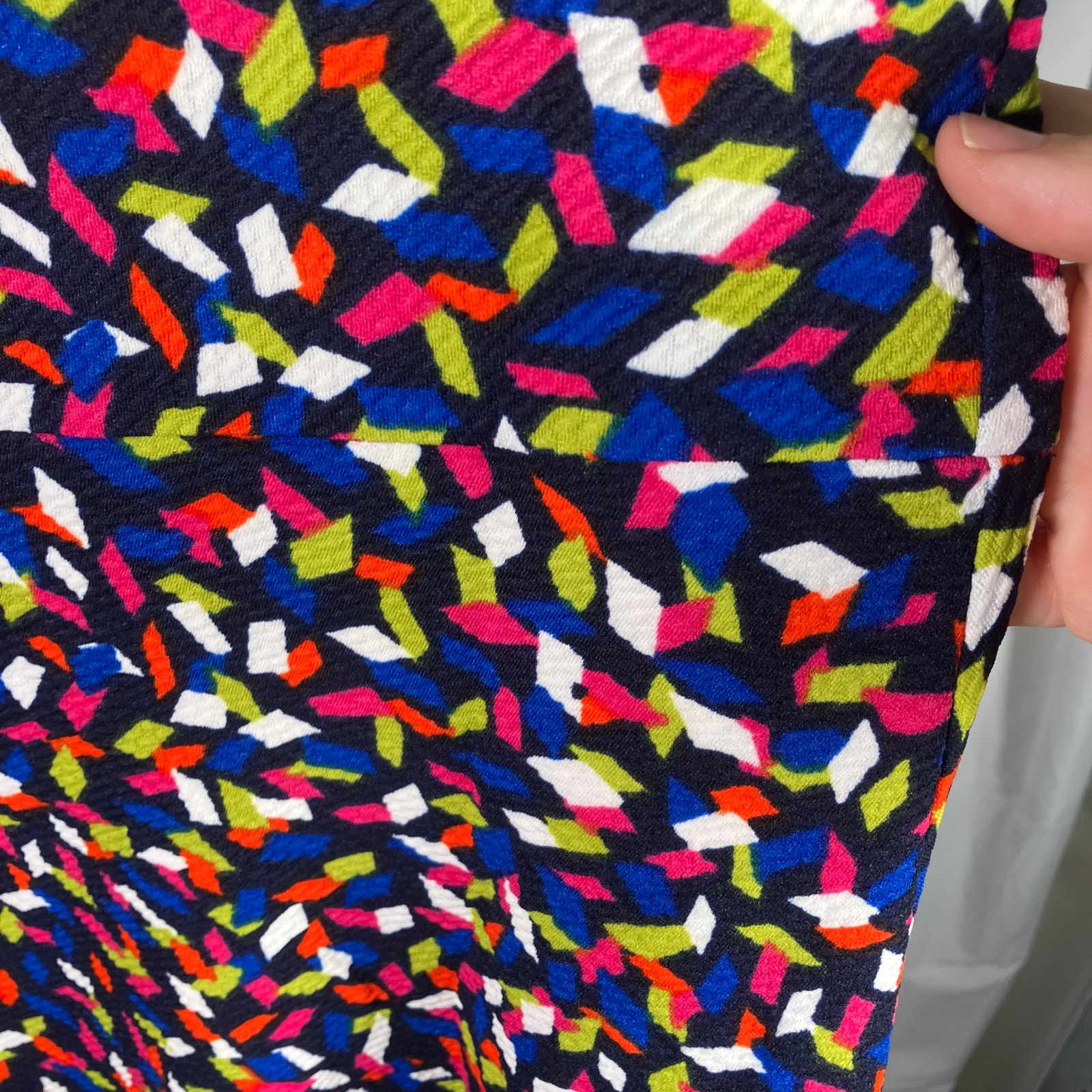 Leota Ava Sleeveless Dress Fiesta Confetti Print Size 4l Made In Usa Fit & Flare — image 5 of 8